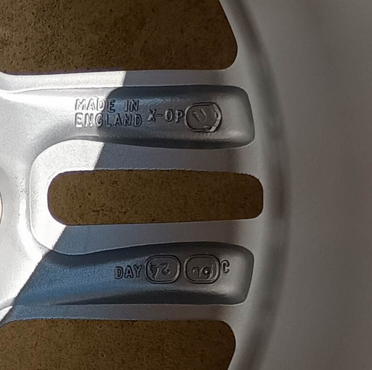 235 60 18" NEW JEEP SUV TYRE + ALLOY WHEEL