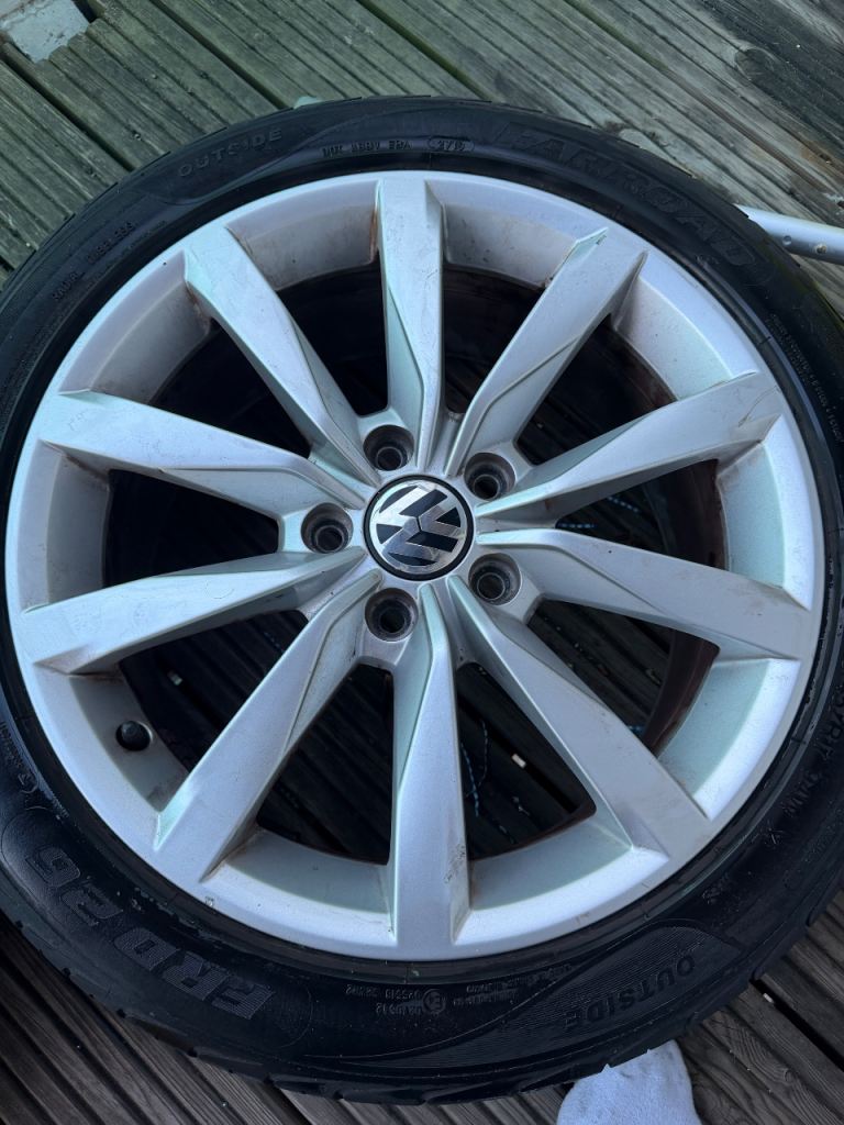 Volkswagen golf rims 17inch 