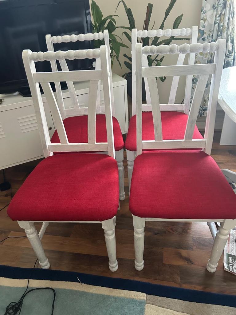 Free delivery of six dining chairs for sale 