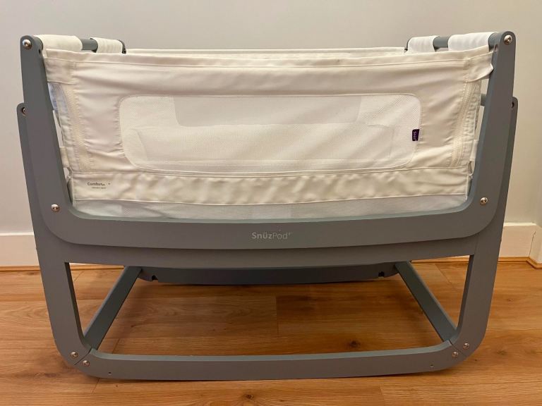 Snuz Pod 4 next to me bassinet - grey