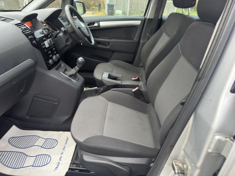 2013 Vauxhall Zafira 1.6 16V Exclusiv MPV 5dr Petrol Manual Euro 5 (115 ps) MPV Petrol Manual