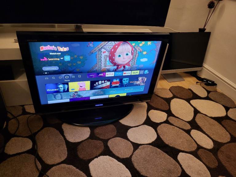 TOSHIBA FHD LED TV 35 ICH LIKE NEW
