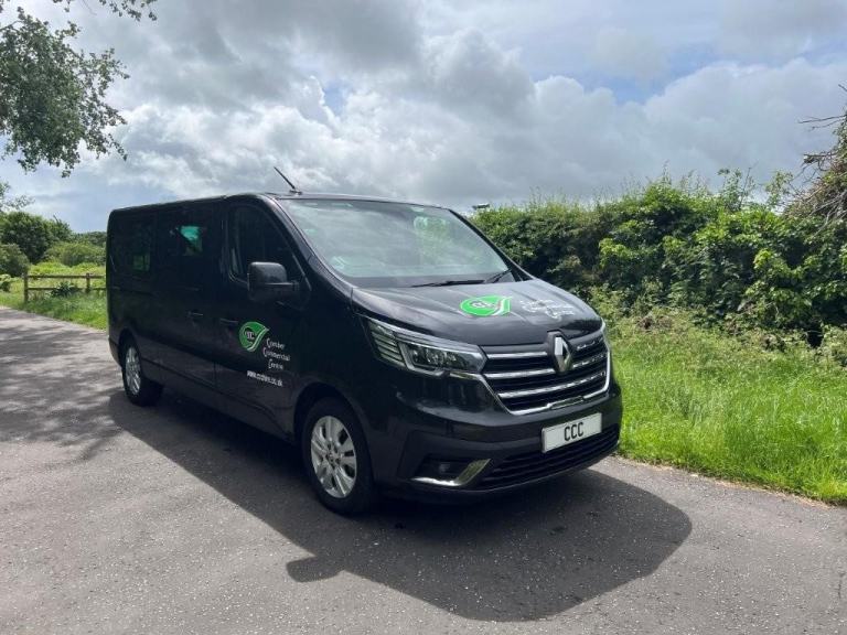 June 2024 Renualt Trafic dCi LL30 Sport People Carrier (150) l2H1 – 9 Seater