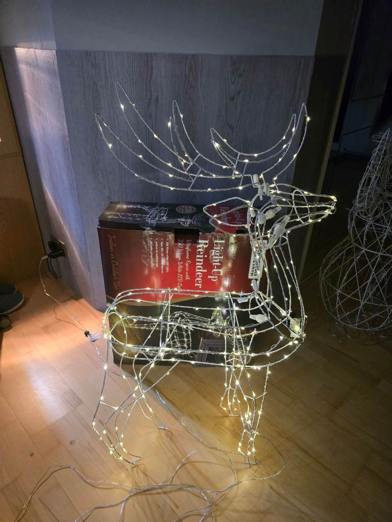 Christmas Workshop Light-Up Reindeer – Good Condition