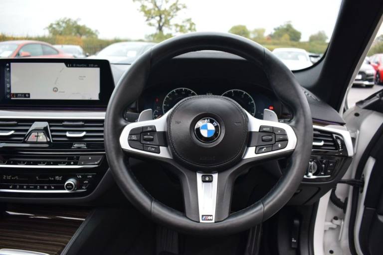 2018 Y BMW 5 SERIES 3.0 530D M SPORT TOURING 5DR DIESEL AUTO EURO 6 (S/S) (265 P