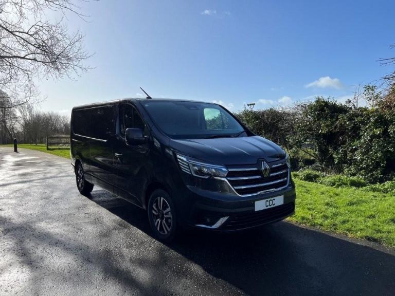 March 2026 Renault Trafic 2.0 LL30 Blue dCi (150) Extra Sport L2H1