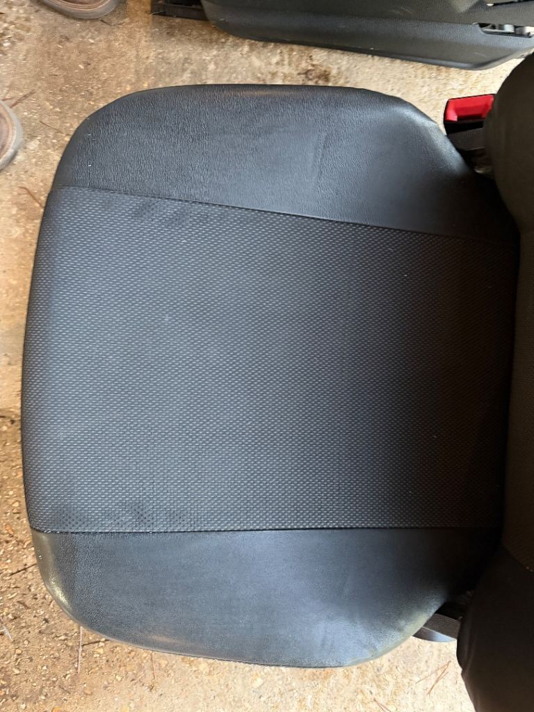 Mercedes Sprinter (W906) / VW Crafter Front Driver & Passenger Seats 2006 - 2017