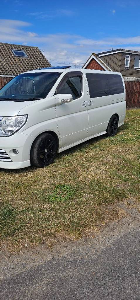 Nissan Elgrand Mpv estate lpg auto