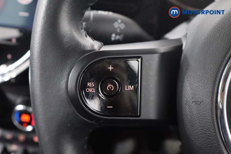 2021 MINI Hatch 1.5 Cooper Classic 5dr [Comfort-Nav Pack] Hatchback Petrol Manual