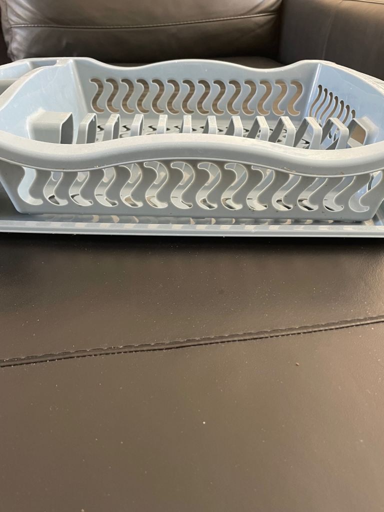 Dish drainer 