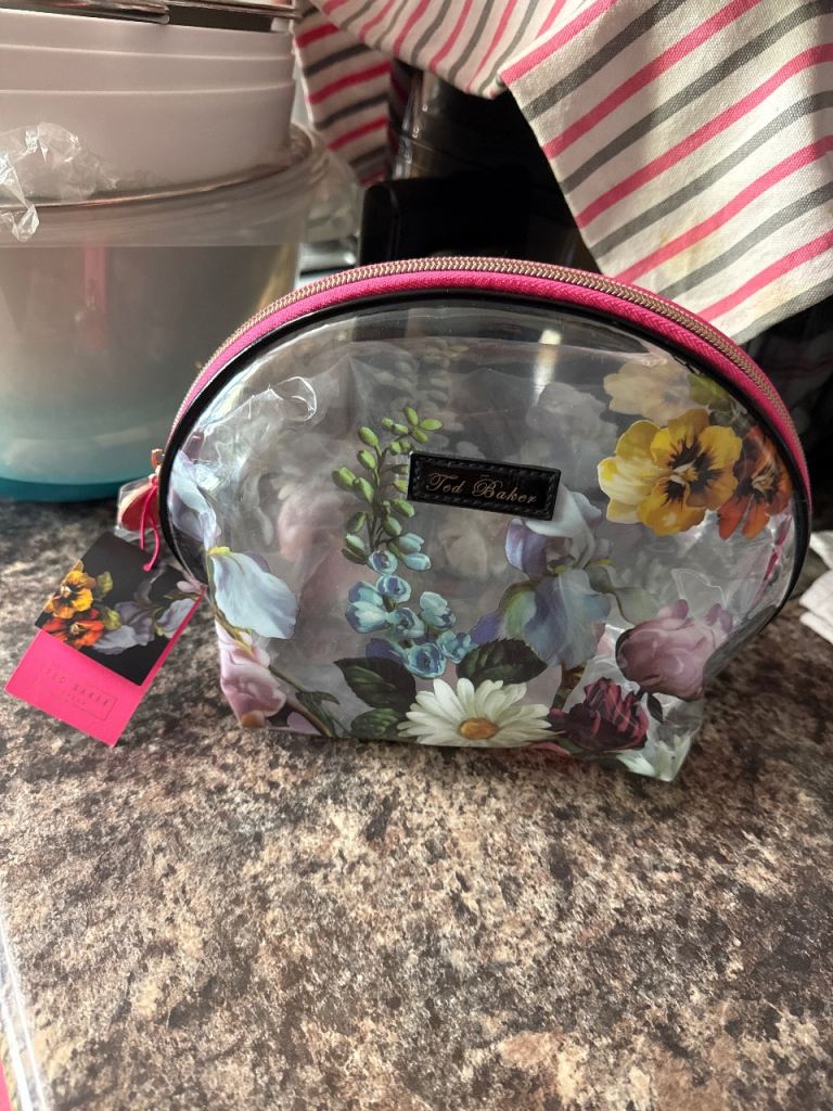 Ted Baker Floral Clear Make-up Bag – New with Tags