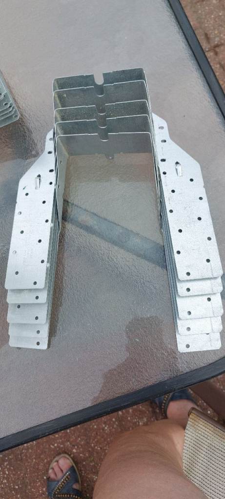 Metal Joist Hangers – Galvanised, As Good As New