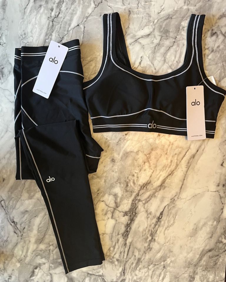 Alo Women’s Set Black Size Medium