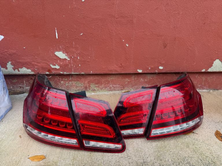 Genuine E CLASS W212 LED REAR TAIL LIGHTS FULL SET