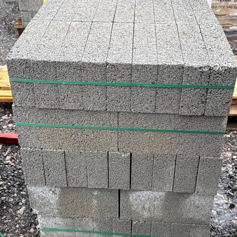 90 Grey Concrete Blocks for Building – free delivery 