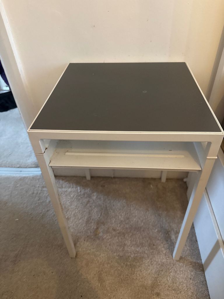 Side table with turnover top