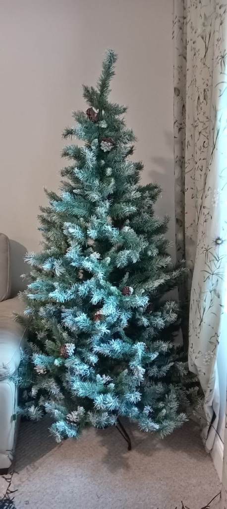 6ft Artificial Christmas Tree 
