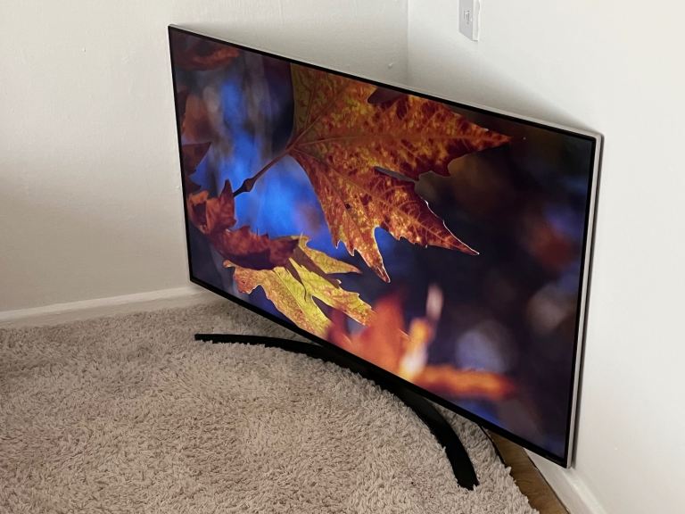 LG 49" Smart 4K Ultra HD HDR LED TV (2020)