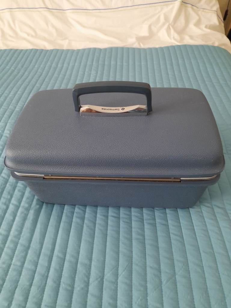 Samsonite make up/ jewellery case