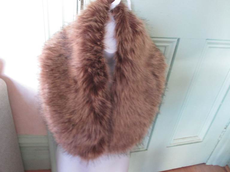 VINTAGE FAUX FUR  WRAP
