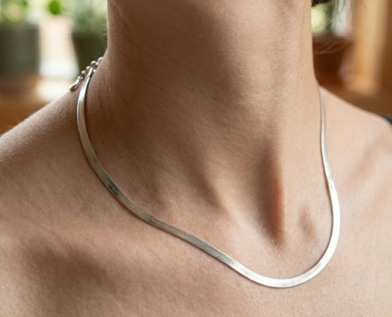 Sterling Silver Snake Chain Necklace – Good Condition