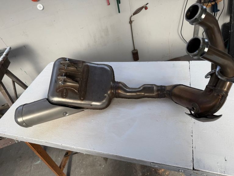 R7- Yamaha—2023-Genuine Full Exhaust System- unused like new