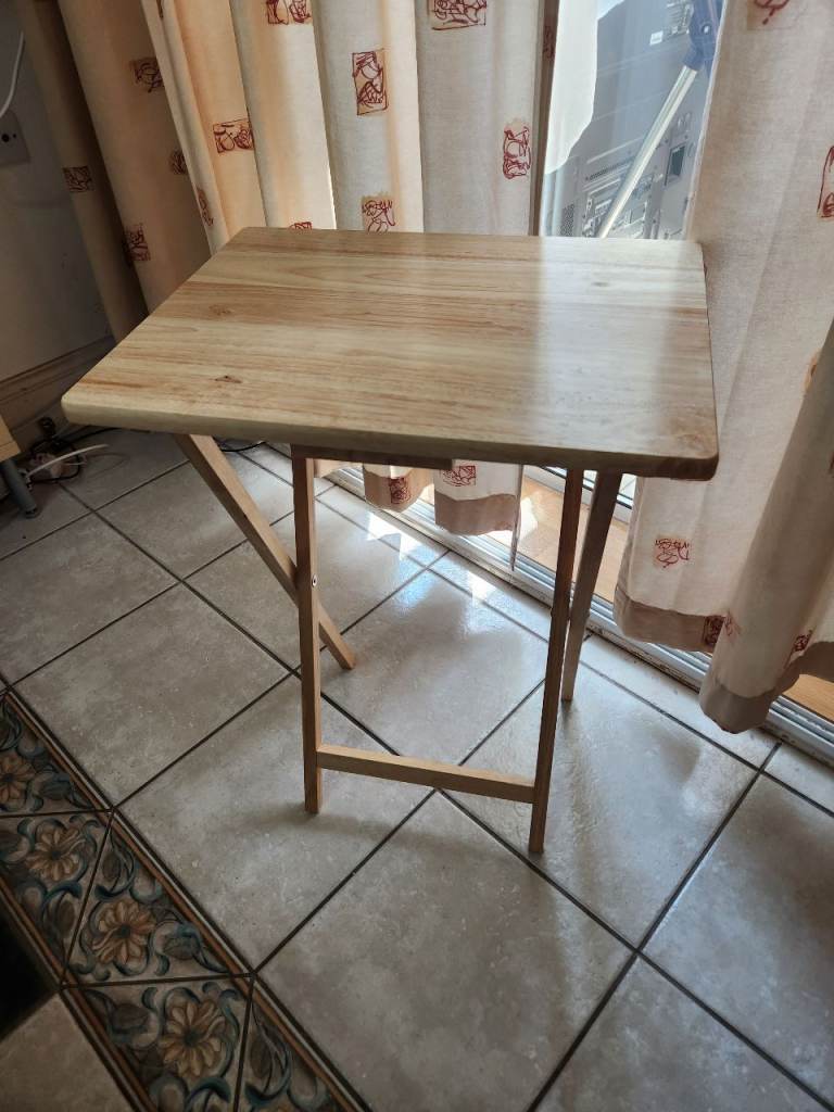 Wooden Foldable Table 