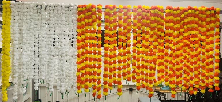 Job Lot: 55x Artificial Marigold Garlands + 2x Gold Bell Latkans For weddings events etc
