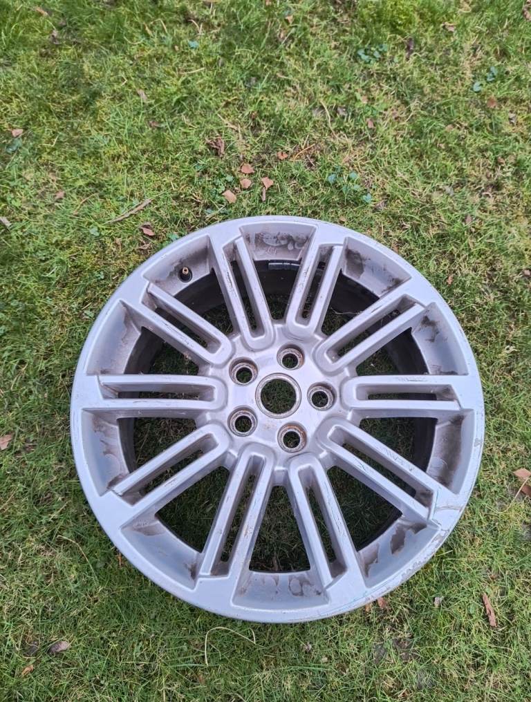 Single Land Rover Alloy Wheel 