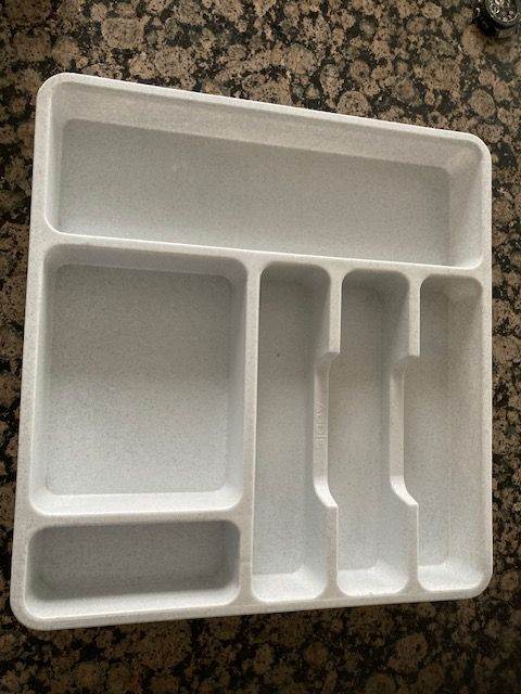 ADDIS Grey Plastic 6 Compartment Cutlery Drawer Organiser Tray