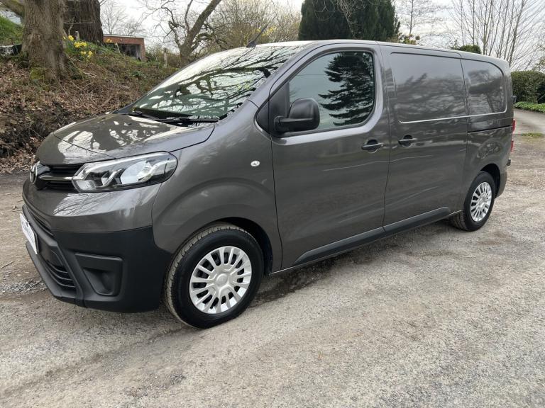 TOYOTA PROACE 120 LONG WHEELBASE 1500 ICON. 2023, METALLIC GREY, EURO 6.