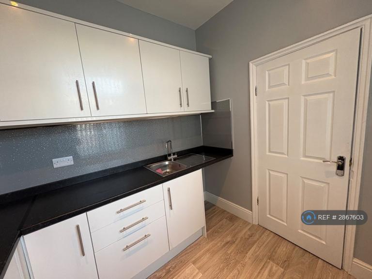 1 bedroom flat in Church Road, Stockton On Tees, TS18 (1 bed) (#2867603)