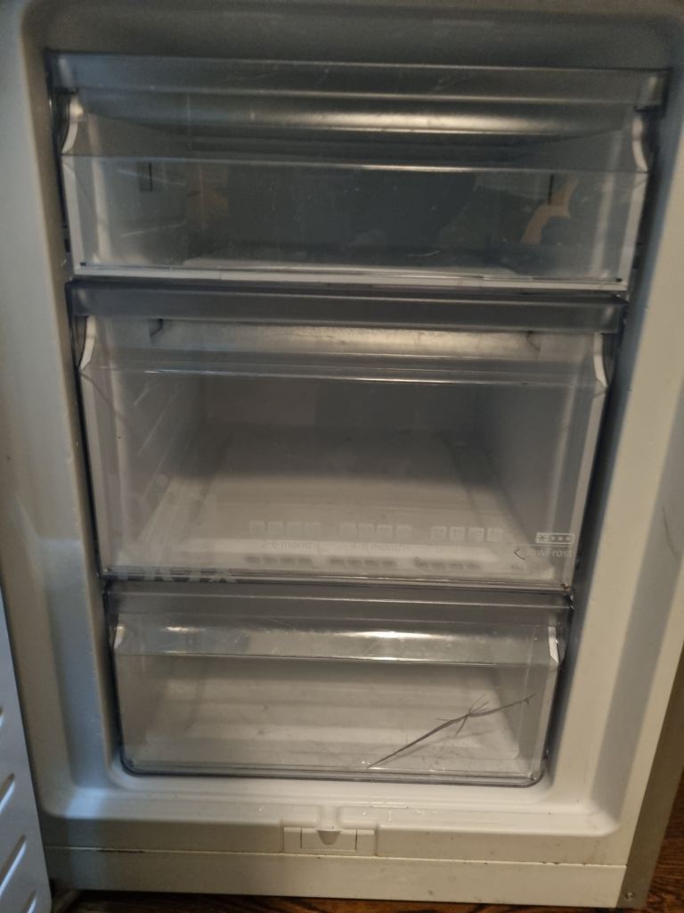 Siemens fridge freezer free standing metal grey 
