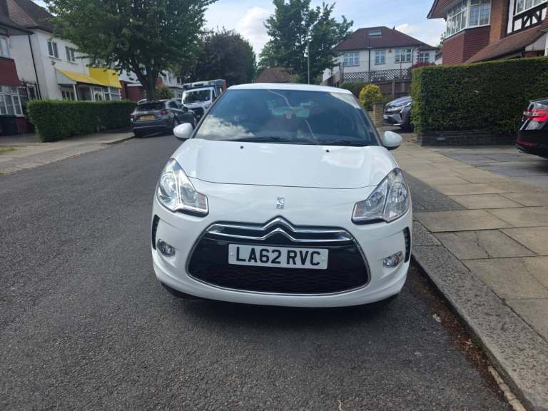 PETROL CITY CAR Citroen, DS3, Hatchback, 2012, Manual, 3 doors /LONDON/HENDON/COLINDALE/EDGWARE
