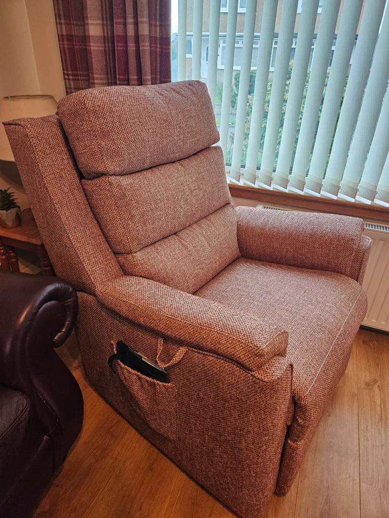 Rise and recline mobility chair