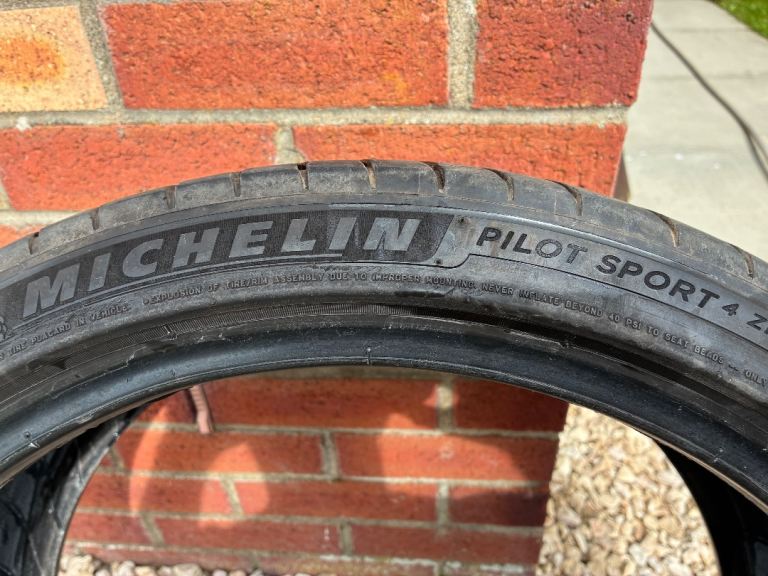 Michelin Pilot Sport 4 tyre 225 40 19 6mm  tread 