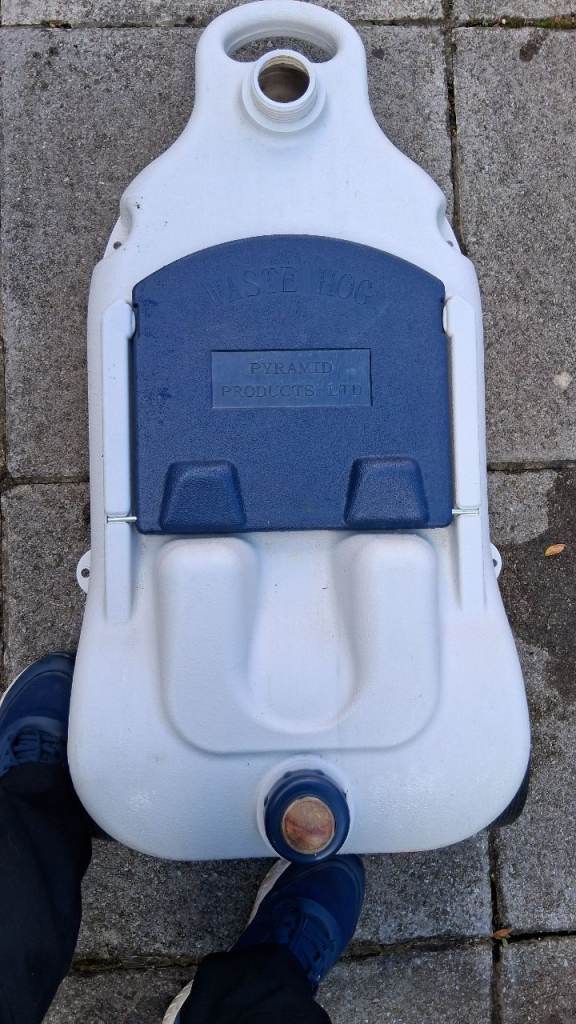 Waste water container