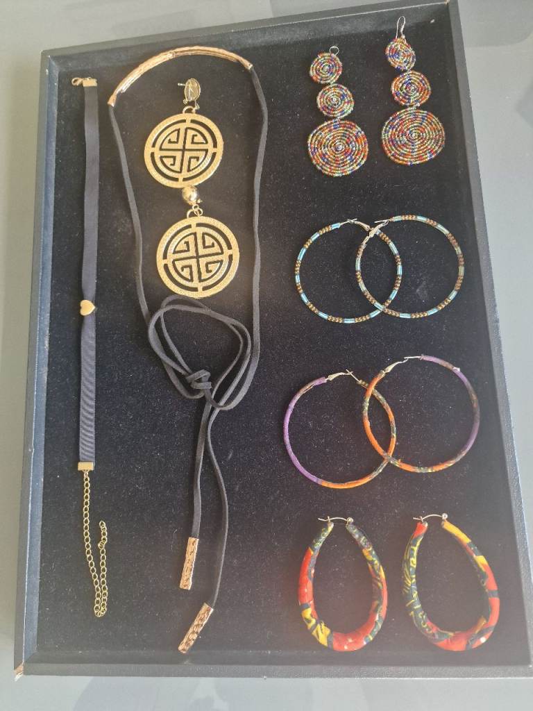 Clearance:  Selection of Fashion Jewellery - Necklaces and Earrings