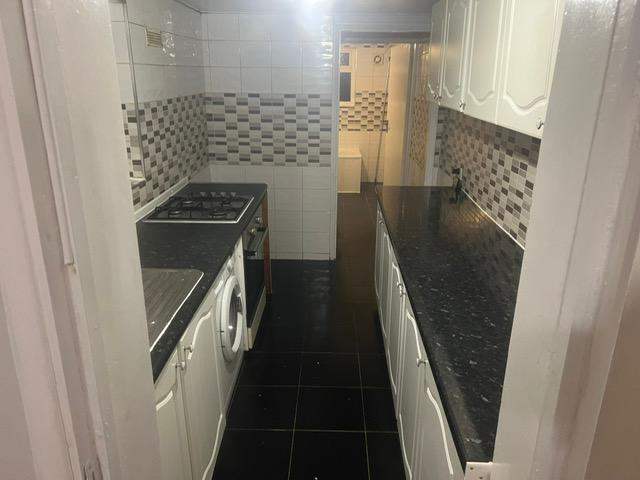 2 Bedroom House-Devon Road Barking IG11 7QY To Let 