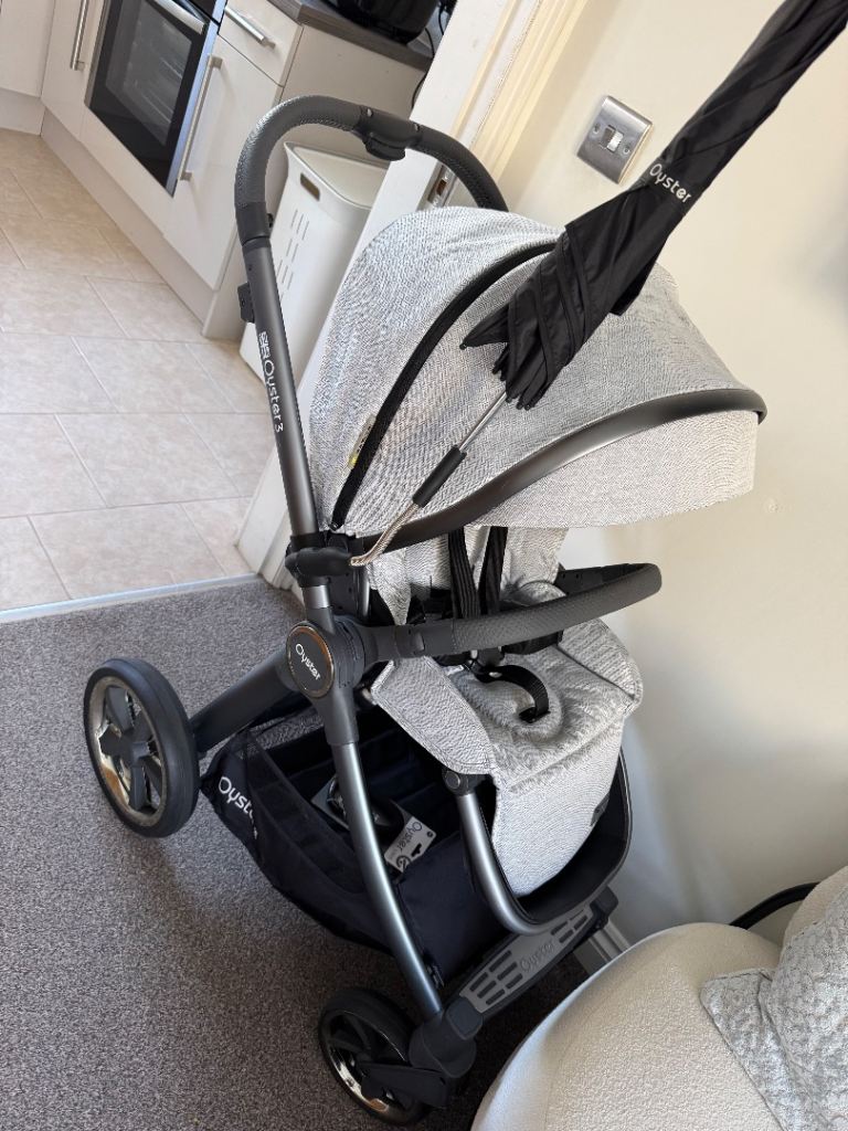 Oyster 3 Full Stroller Pram Travel System with Car Seat