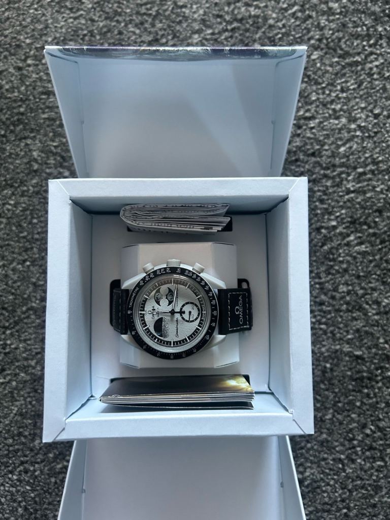 Omega x swatch mission to the earthphase