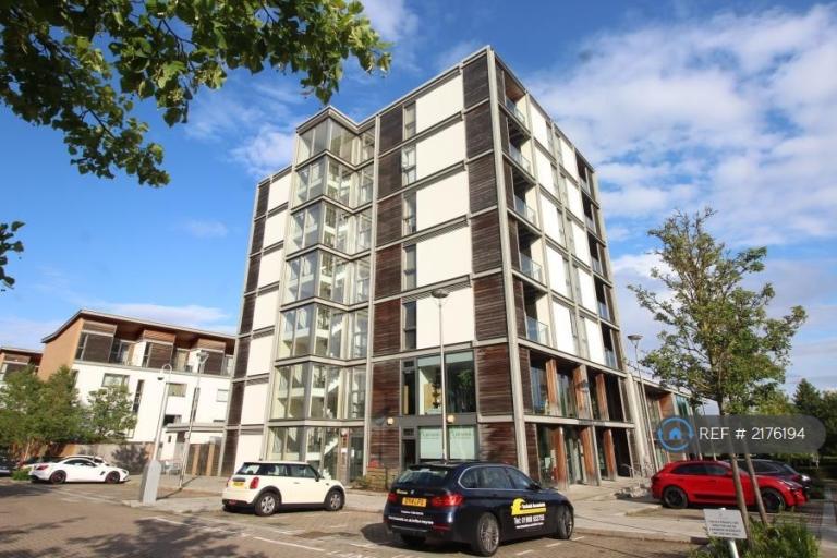 2 bedroom flat in Moonstone House, Milton Keynes, MK9 (2 bed) (#2176194)