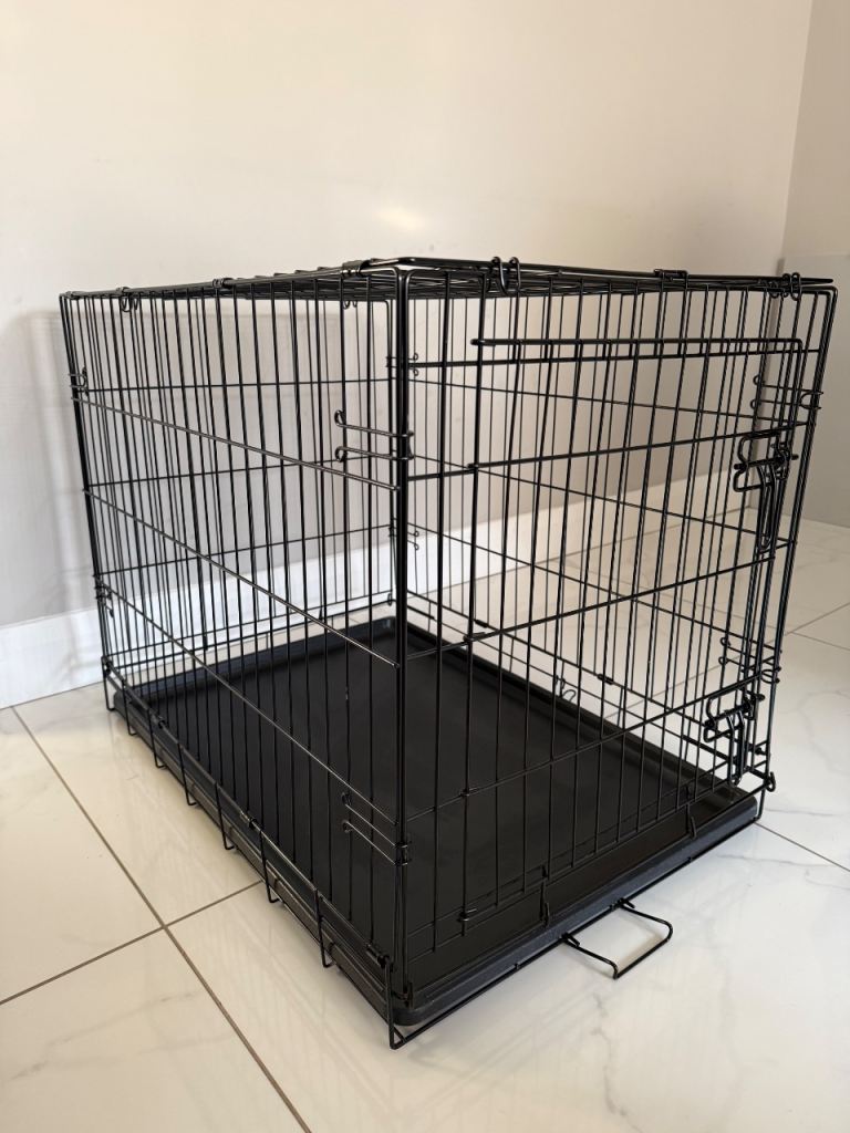 Medium dog crate 