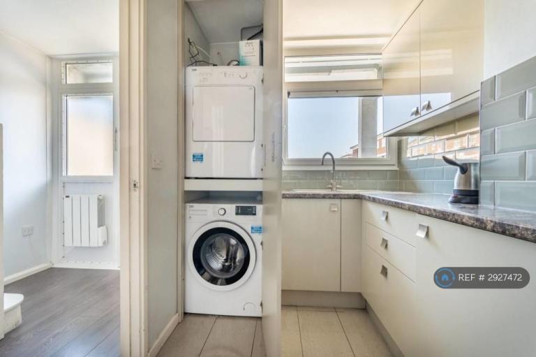 3 bedroom flat in Waylett House, London, SE11 (3 bed) (#2927472)