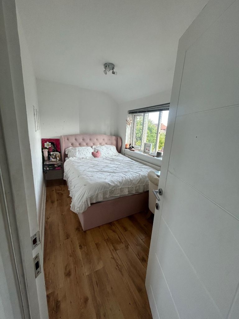 Beautiful double room in Twickenham 