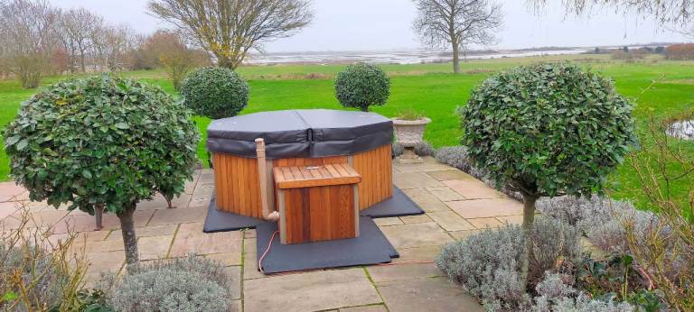 Portable hot tub & bell tent hire in Essex & Suffolk 