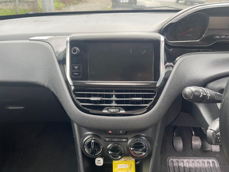 Peugeot, 208, Hatchback, 2012, Manual, 1199 (cc), 5 doors