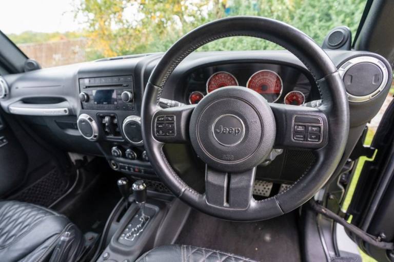 2013 Jeep Wrangler 2.8 CRD Sahara SUV 4dr Diesel Auto 4WD Euro 5 (197 bhp) CONVERTIBLE Diesel Aut...