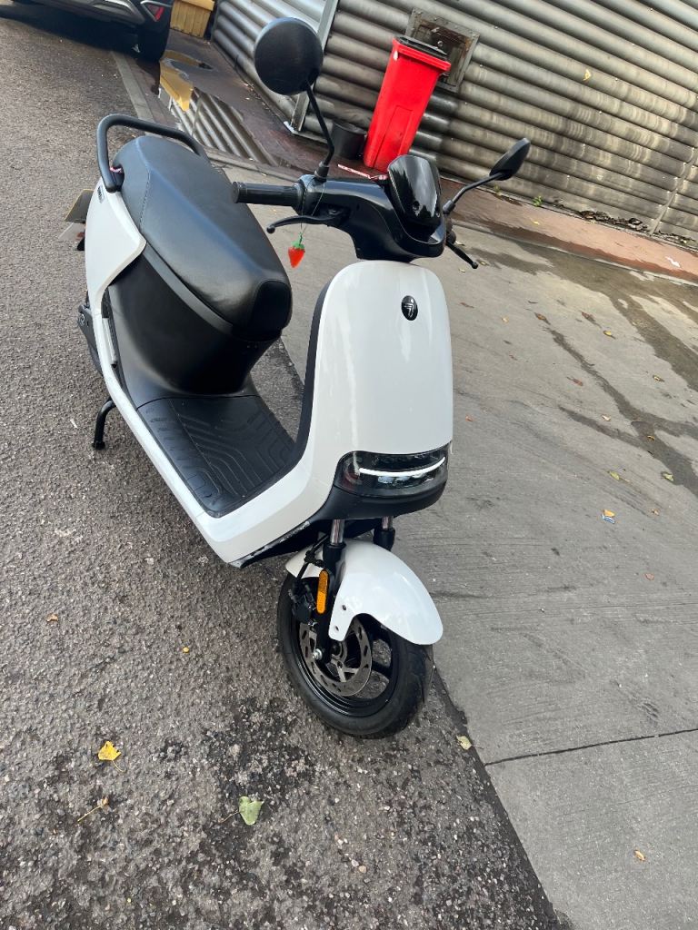 Segway E110S Electric Moped Scooter - White
