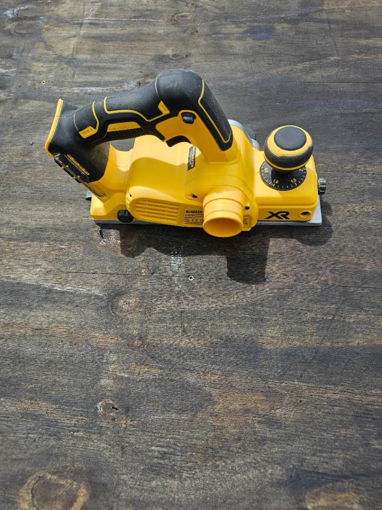DeWalt DCP580N 18V XR Brushless Planer